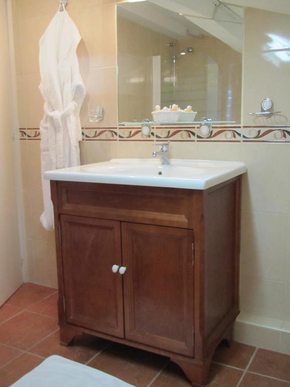 Chateau Beau Jardin Hotel Gaillan-en-Medoc Room photo