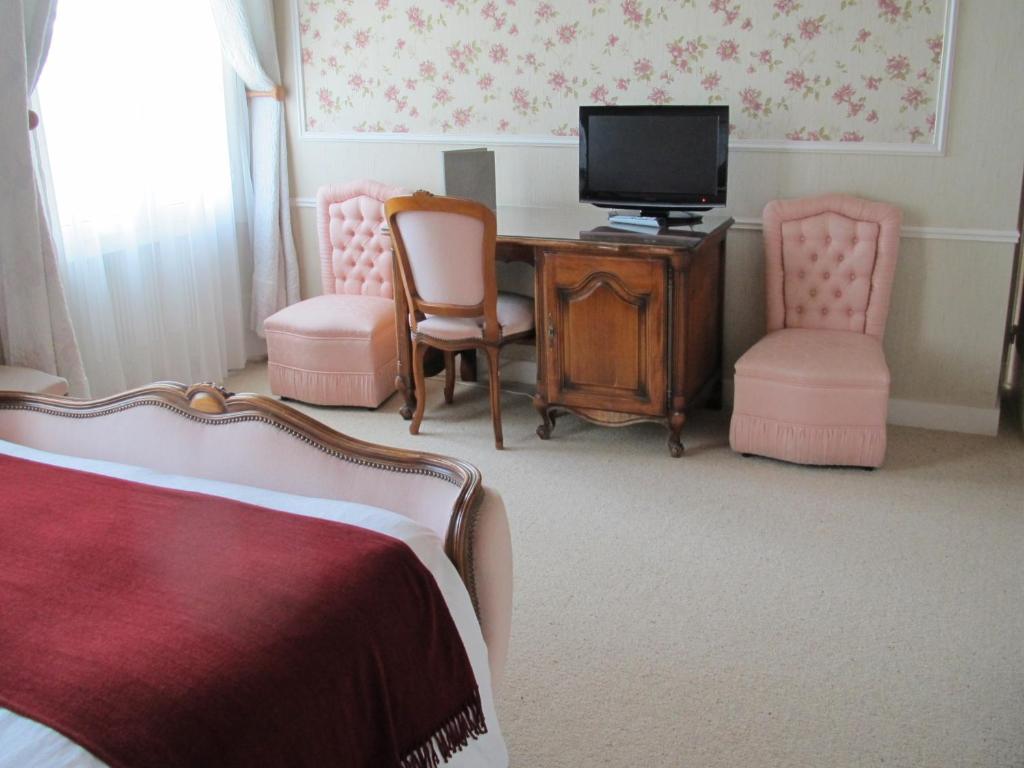 Chateau Beau Jardin Hotel Gaillan-en-Medoc Room photo