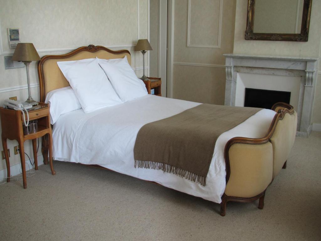 Chateau Beau Jardin Hotel Gaillan-en-Medoc Room photo