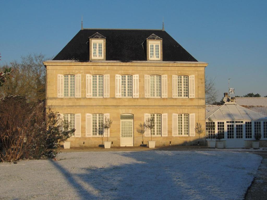 Chateau Beau Jardin Hotel Gaillan-en-Medoc Exterior photo